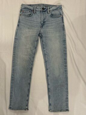 American Eagle Men’s 29 x 30, Light Wash Men’s Slim Straight Jeans